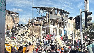 Familias se niegan a dejar las viviendas marcadas como “no habitables” tras el sismo ¿Cómo ayudar?
